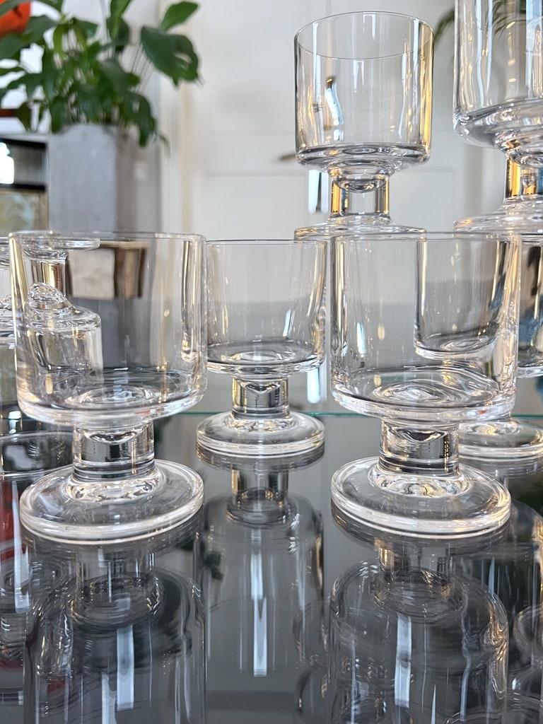 service-verres-a-vin-en-cristal-vintage-art-de-la-table-20e-siecle-antiquaire-brocante-vaisselle-ancienne