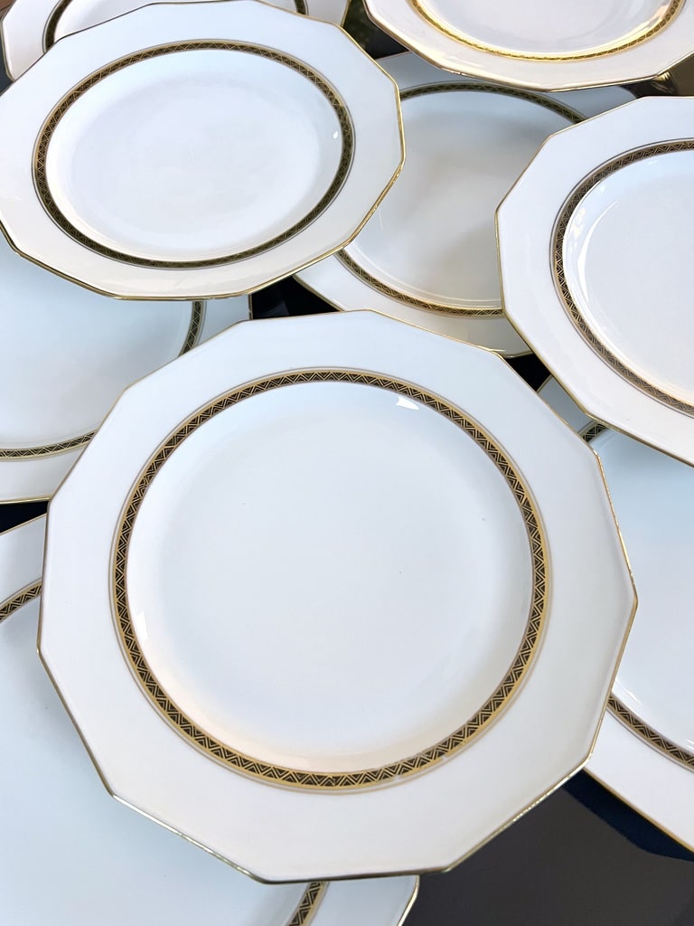 assiettes-plates-art-deco-porcelaine-limoges-lanternier-vaisselle-blanche-moderne-brocante-antiquaire-en-ligne