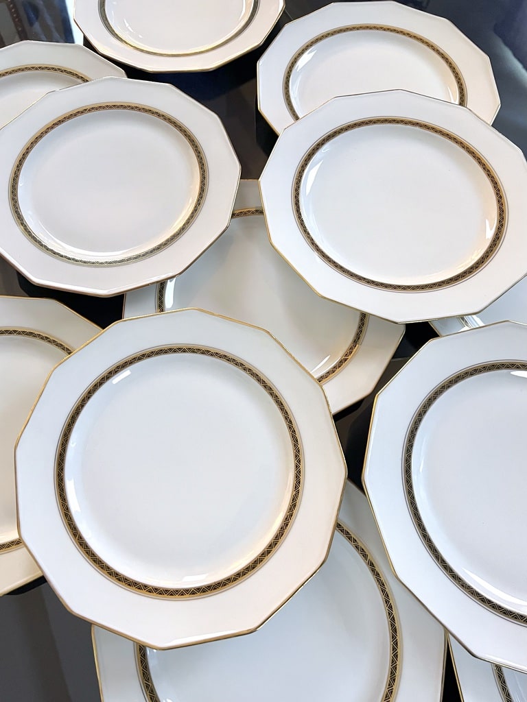 service-de-table-ancien-vaisselle-blanche-porcelaine-de-limoges-brocante-antiquaire-art-de-la-table