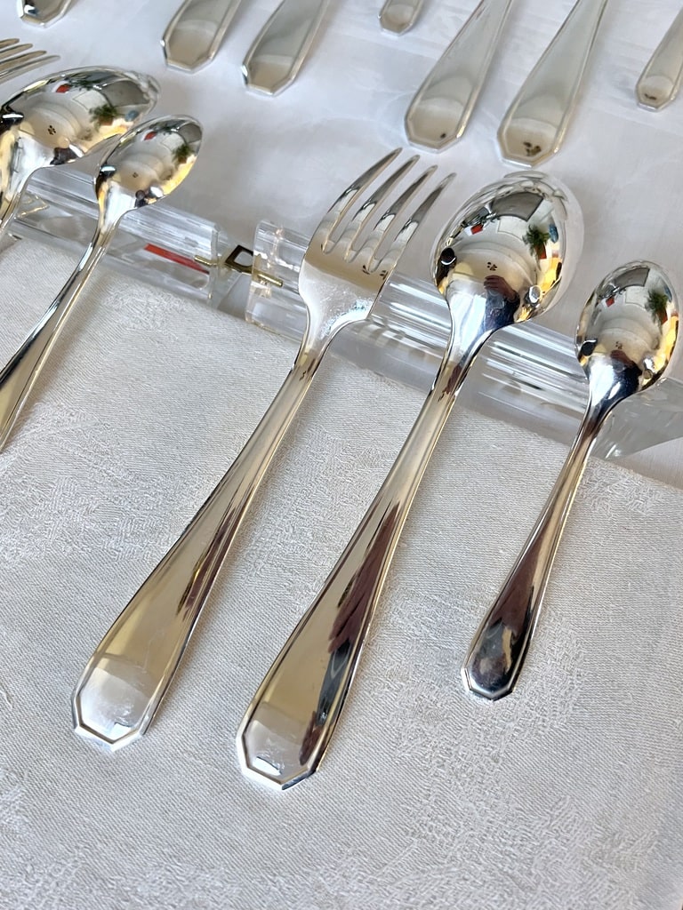 fourchettes-cuilleres-dessert-metal-argente-style-art-deco-menagere-argenterie-moderne-20e-siecle-brocante-antiquaire