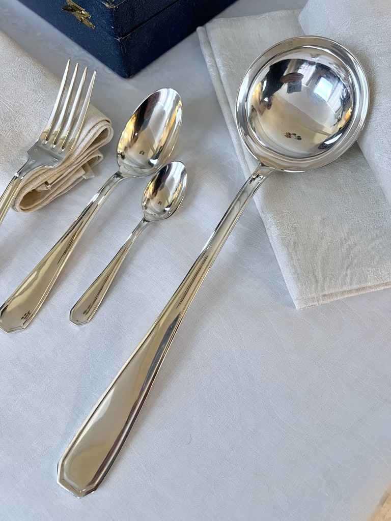 louche-de-service-ancienne-metal-argente-menagere-art-deco-style-1930-vaisselle-moderne-brocante