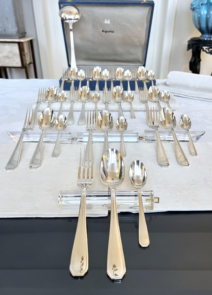 menagere-art-deco-metal-argente-couverts-anciens-vaisselle-argenterie-antiquaire-brocante-vintage