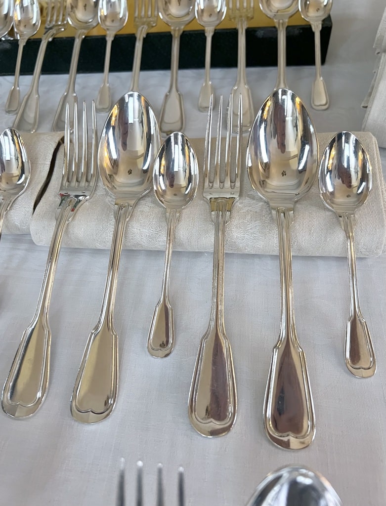fourchette-cuilleres-potage-dessert-metal-argente-menagere-ancienne-art-deco-vaisselle-moderne-20e-siecle-brocante