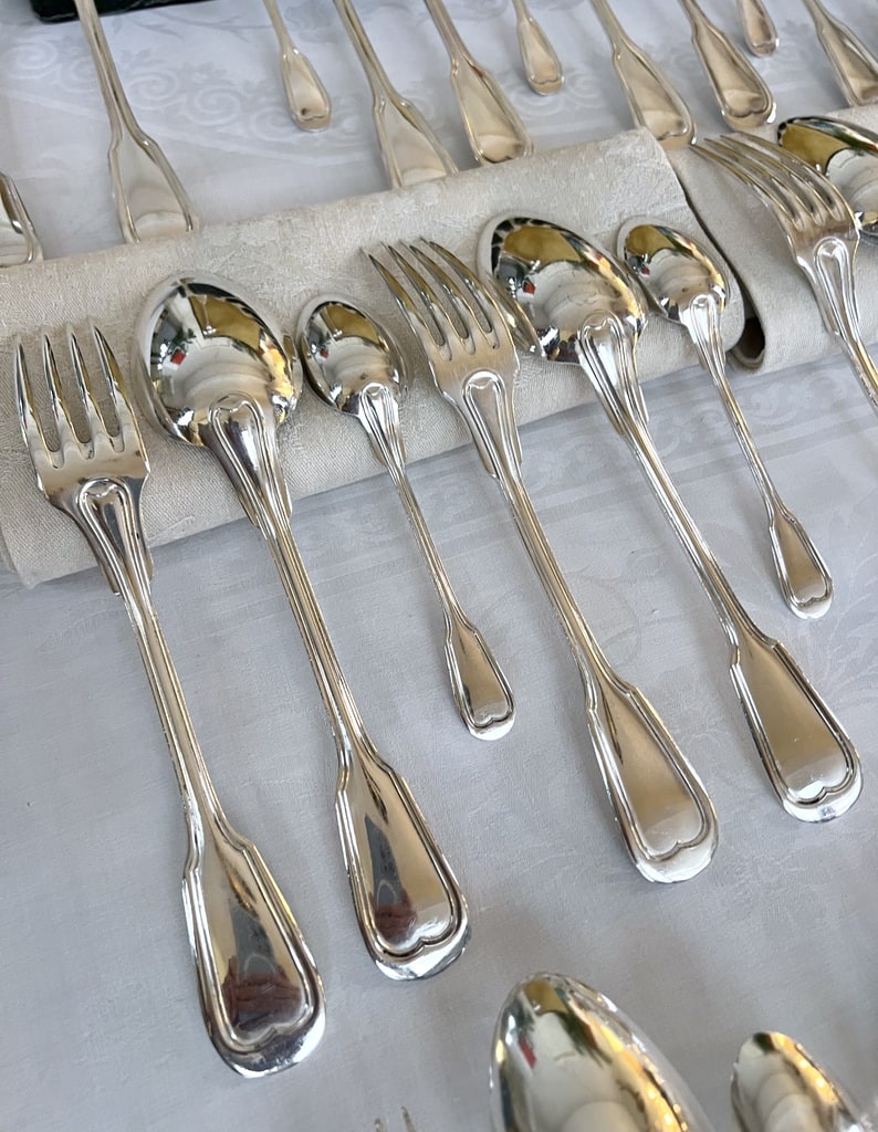 Ménagère en argent 36 couverts et sa louche