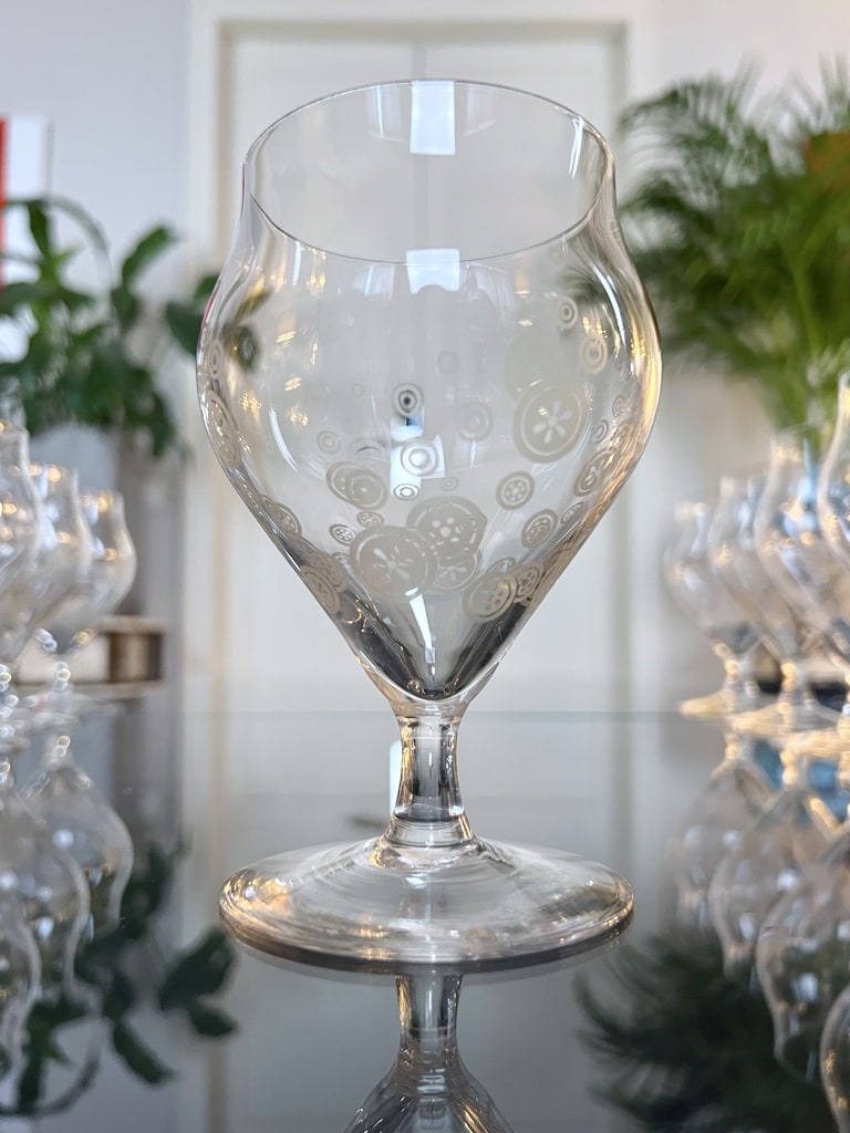 verres-a-pied-anciens-art-deco-en-cristal-decor-grave-a-l-acide-antiquaire-brocante-vintage