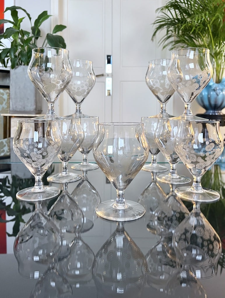 service-de-verres-anciens-en-cristal-style-art-deco-1930-brocante-art-de-la-table-vaisselle-antiquaire