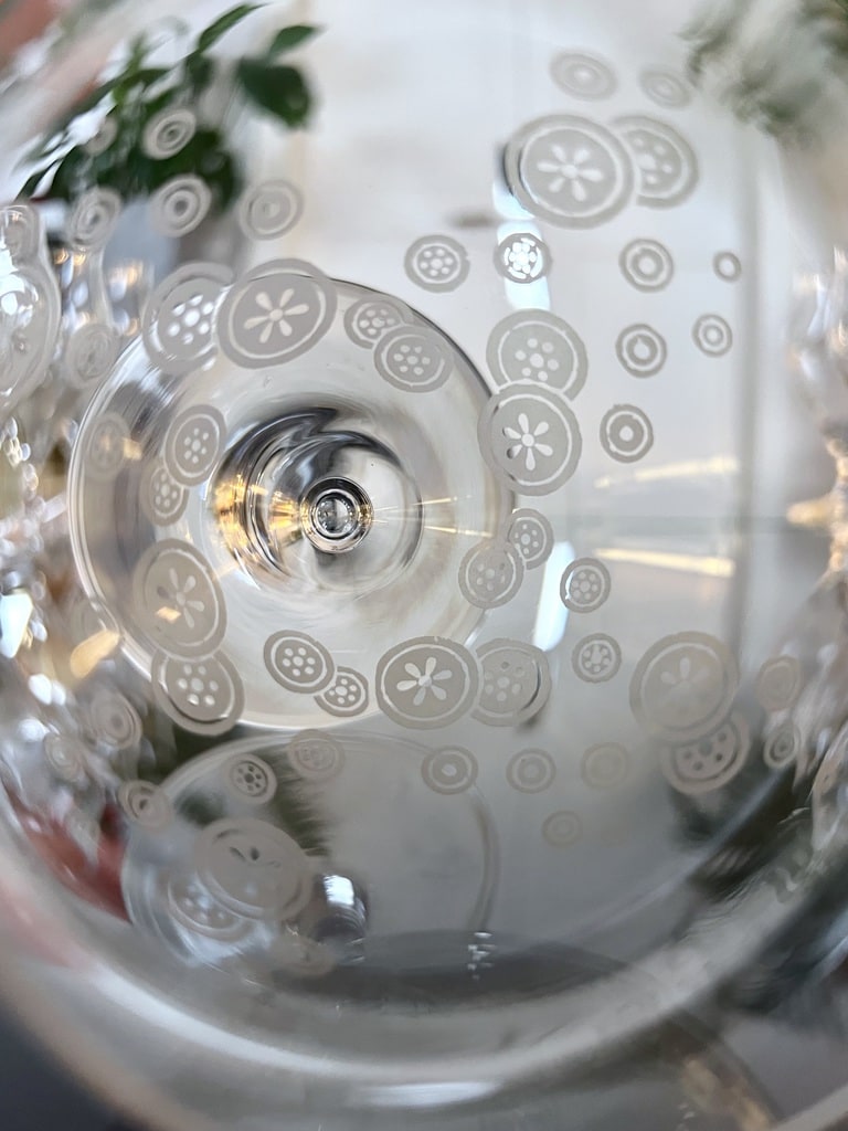 verres-anciens-decor-grave-a-l-acide-style-art-deco-moderniste-brocante-antiquaire-vaisselle-ancienne