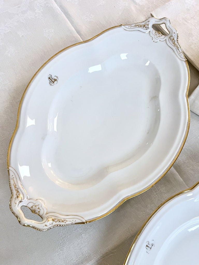 plat-de-service-ovale-porcelaine-limoges-jean-pouyat-vaisselle-19e-siecle-art-de-la-table-antiquaire-brocante