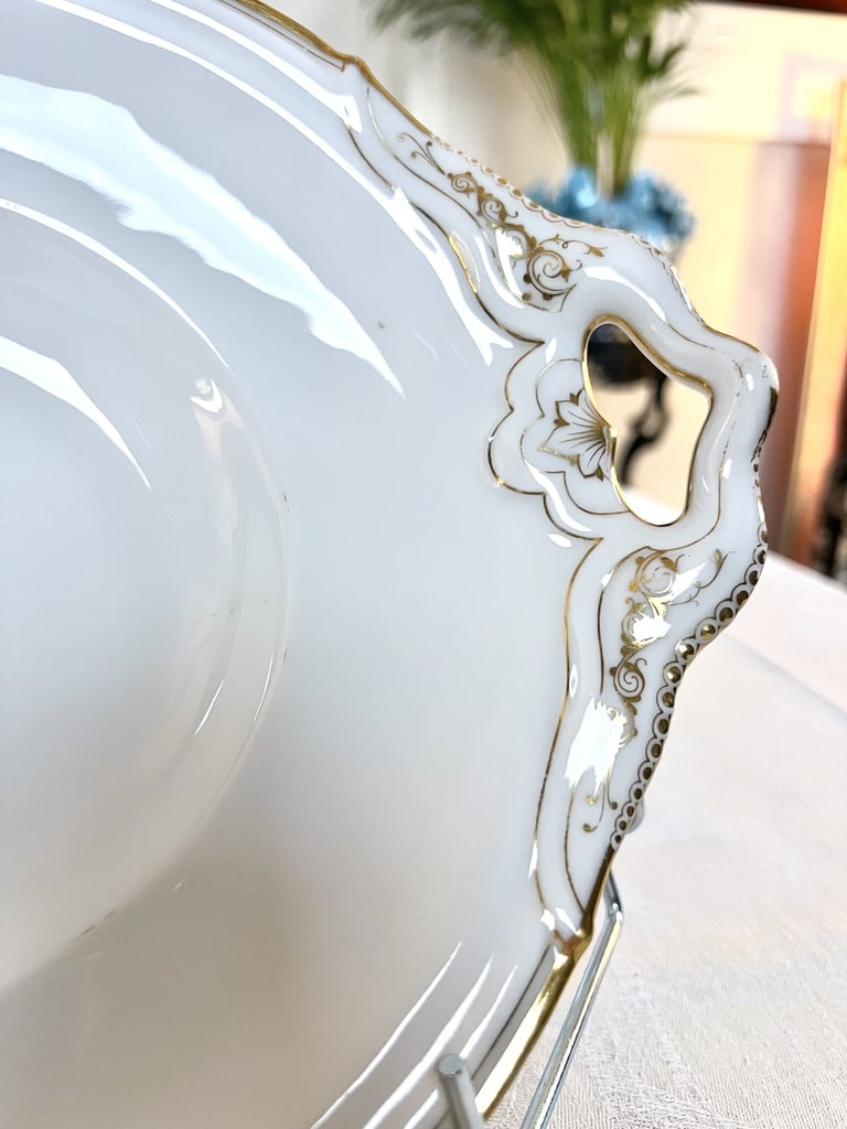 porcelaine-jean-pouyat-plat-de-service-decor-or-fin-monogrammes-vaisselle-ancienne-antiquaire-brocante