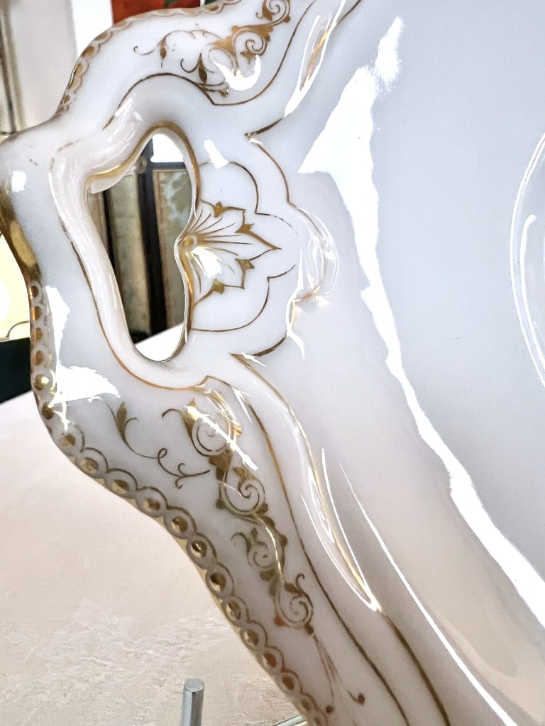porcelaine-jean-pouyat-decor-or-fin-monogrammes-service-de-table-ancien-antiquaire-brocante