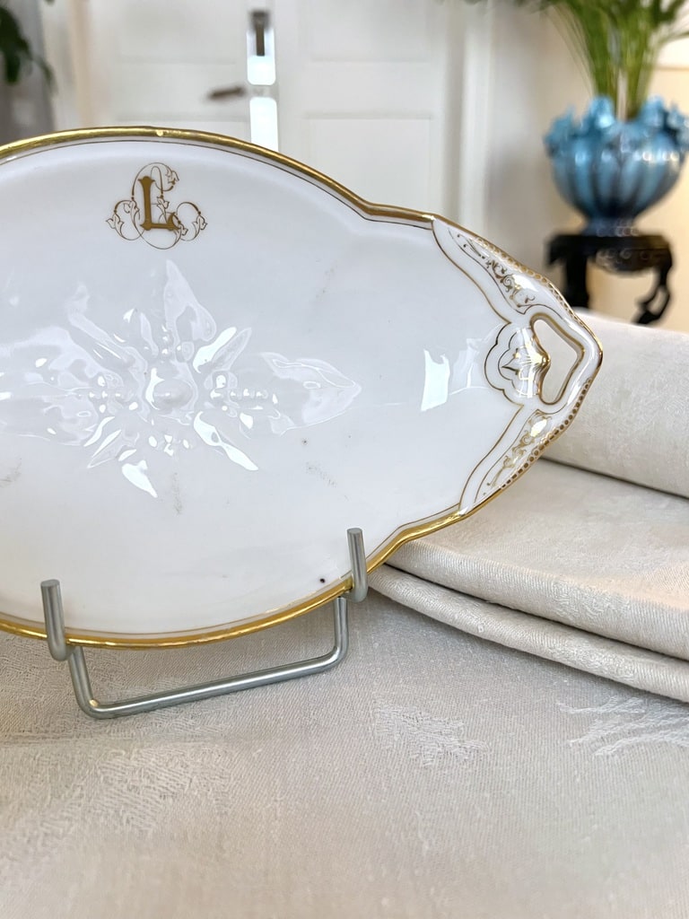 ravier-ancien-service-de-table-porcelaine-limoges-manufacture-jean-pouyat-monogrammes-or-fin-antiquaire-brocante