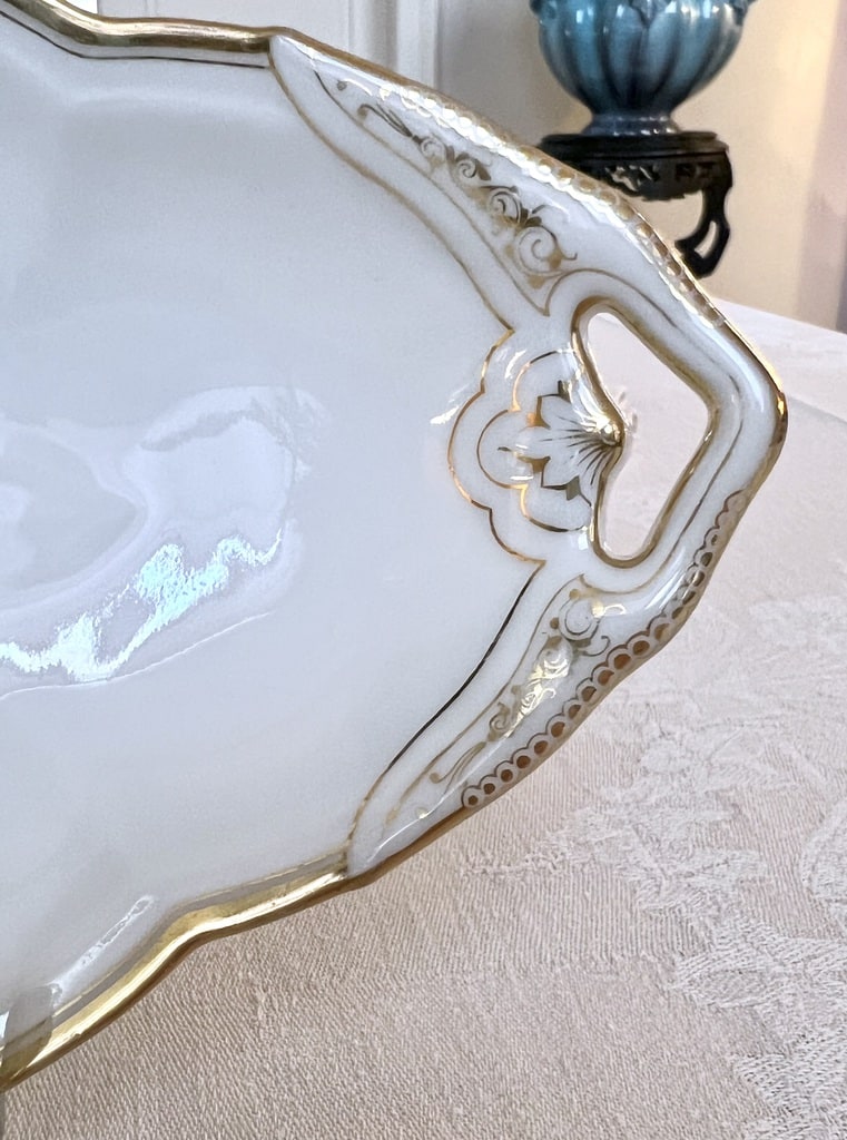 porcelaine-limoges-jean-pouyat-service-de-table-brocante-antiquites-vaisselle-blanche-or-fin-