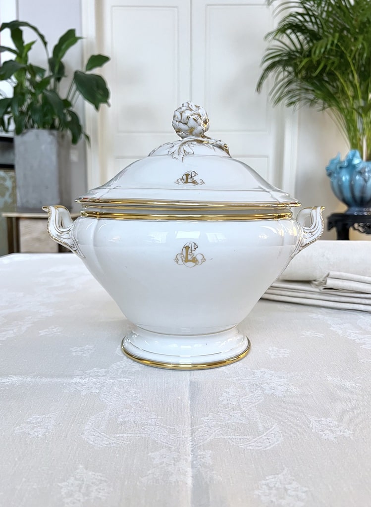soupiere-ancienne-manufacture-jean-pouyat-porcelaine-limoges-monogrammes-or-fin-service-de-table-francais-classique-vieux-paris-brocante-antiquaire