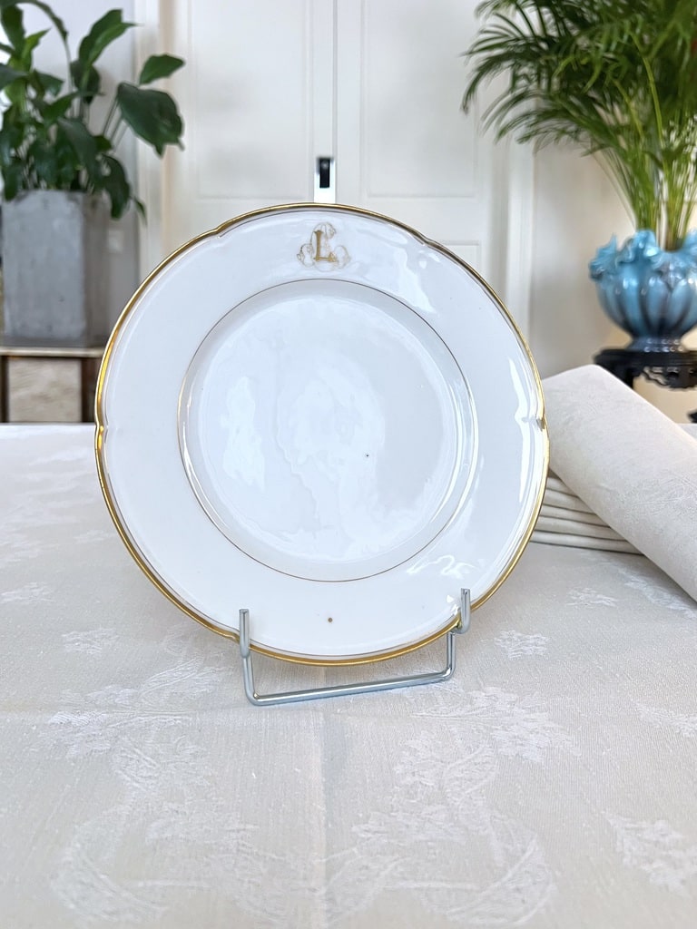 plat-de-service-gateau-mignardises-porcelaine-limoges-monogrammes-or-fin-jean-pouyat-brocante-antiquites