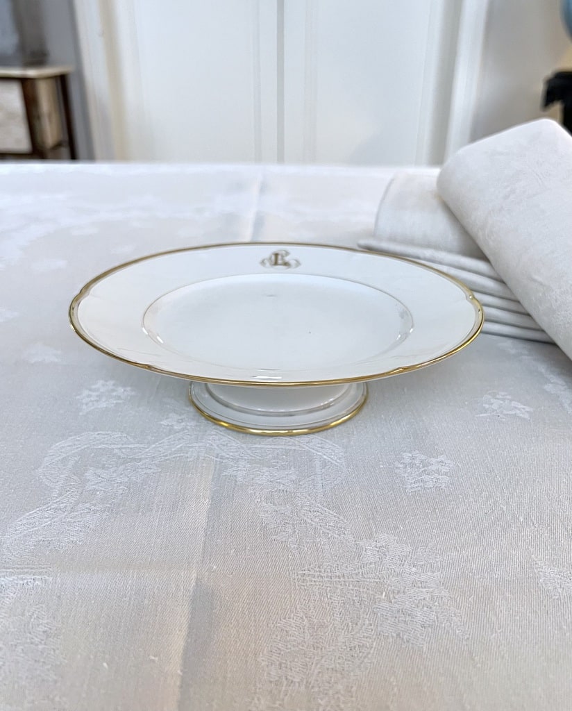 plat-gateau-mignardises-dessert-porcelaine-blanche-limoges-jean-pouyat-brocante-antiquites-vaisselle-ancienne
