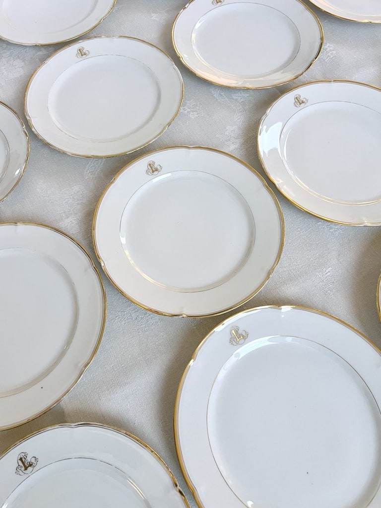service-de-table-ancien-en-porcelaine-de-limoges-jean-pouyat-brocante-antiquaire-vaisselle-style-vieux-paris-monogrammes-initiales-filets-or-fin