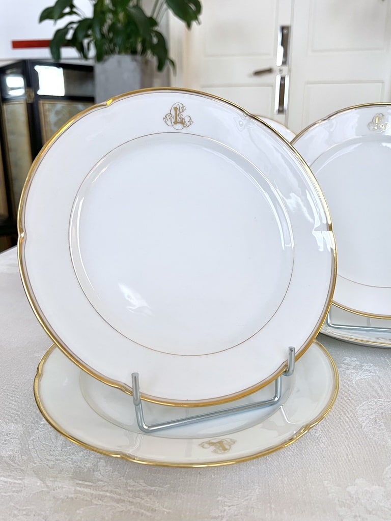 service-de-table-ancein-assiettes-a-dessert-porcelaine-blanche-limoges-jean-pouyat-style-vieux-paris-monogrammes-initiales-et-filets-or-fin-antiquaire-brocante