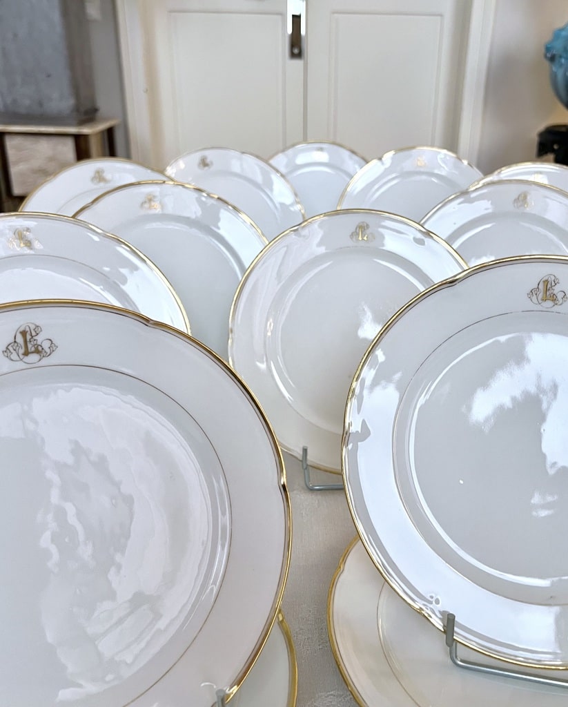 service-de-table-ancien-porcelaine-vieux-paris-assiettes-a-dessert-jean-pouyat-manufacture-limoges-vaisselle-classique-france-brocante-antiquites