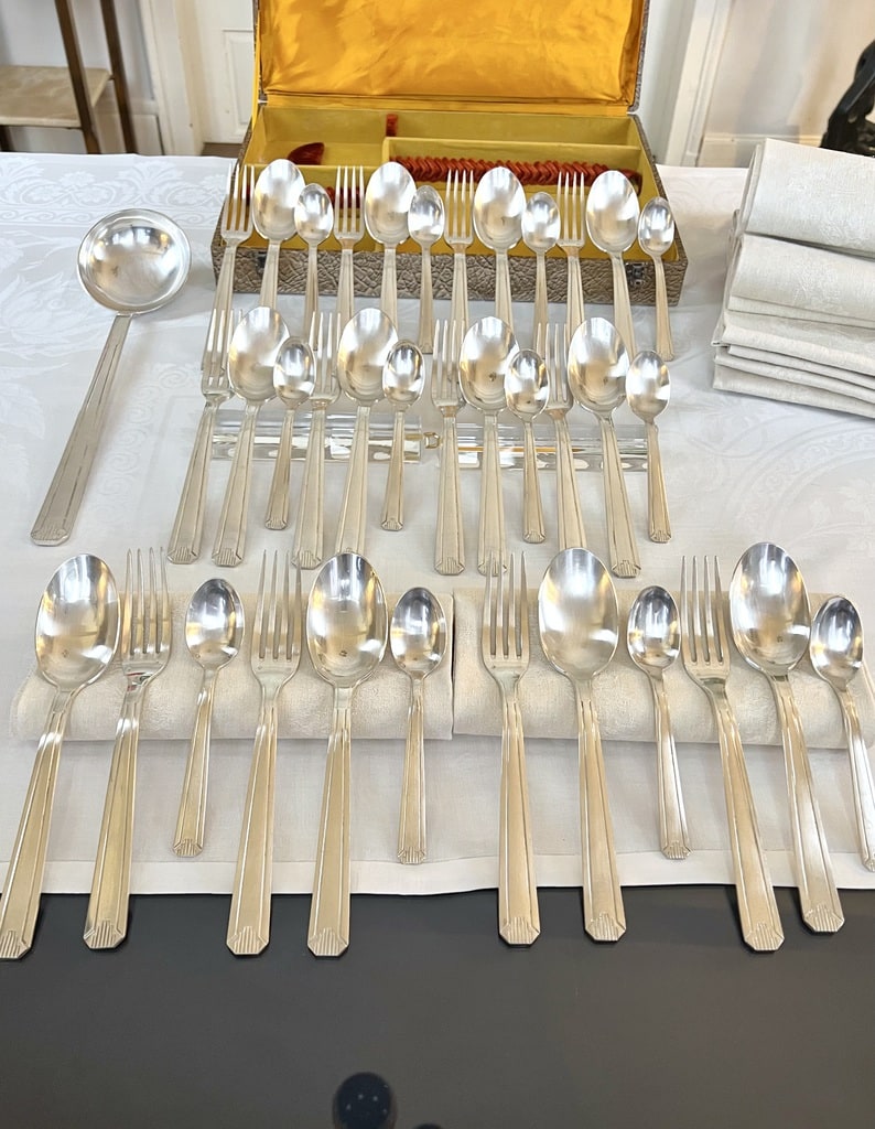 menagere-metal-argente-art-deco-style-1930-coffret-ecrin-couverts-art-de-la-table-brocante-vintage