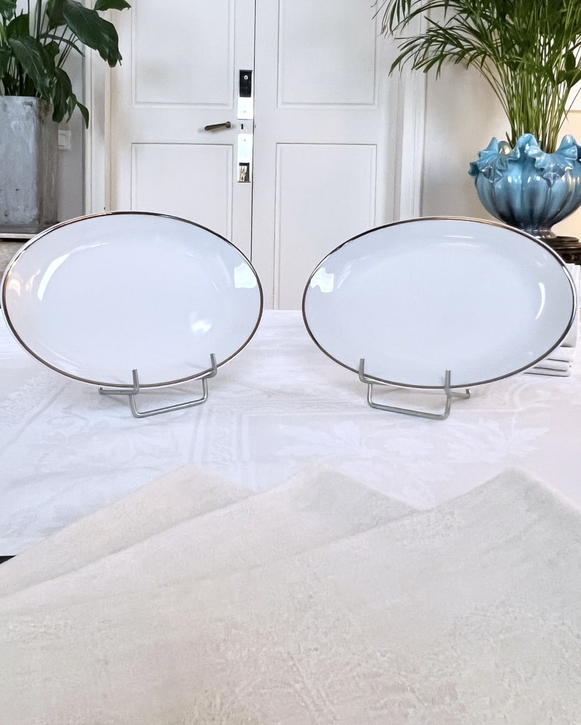 parie-de-raviers-anciens-plats-de-service-porcelaine-vintage-style-moderne-1970-brocante-art-de-la-table-ancien