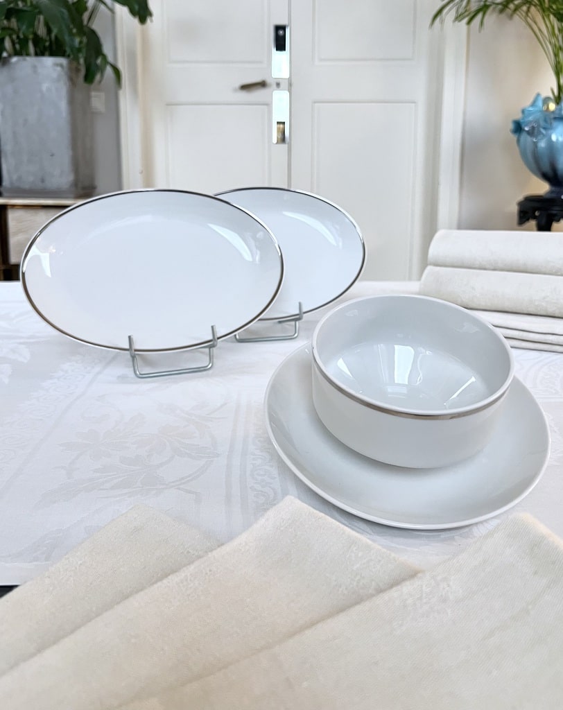 sauciere-et-raviers-coupelles-de-service-vintage-porcelaine-blanche-filet-platine-brocante-vaisselle-ancienne-1970-antiquaire