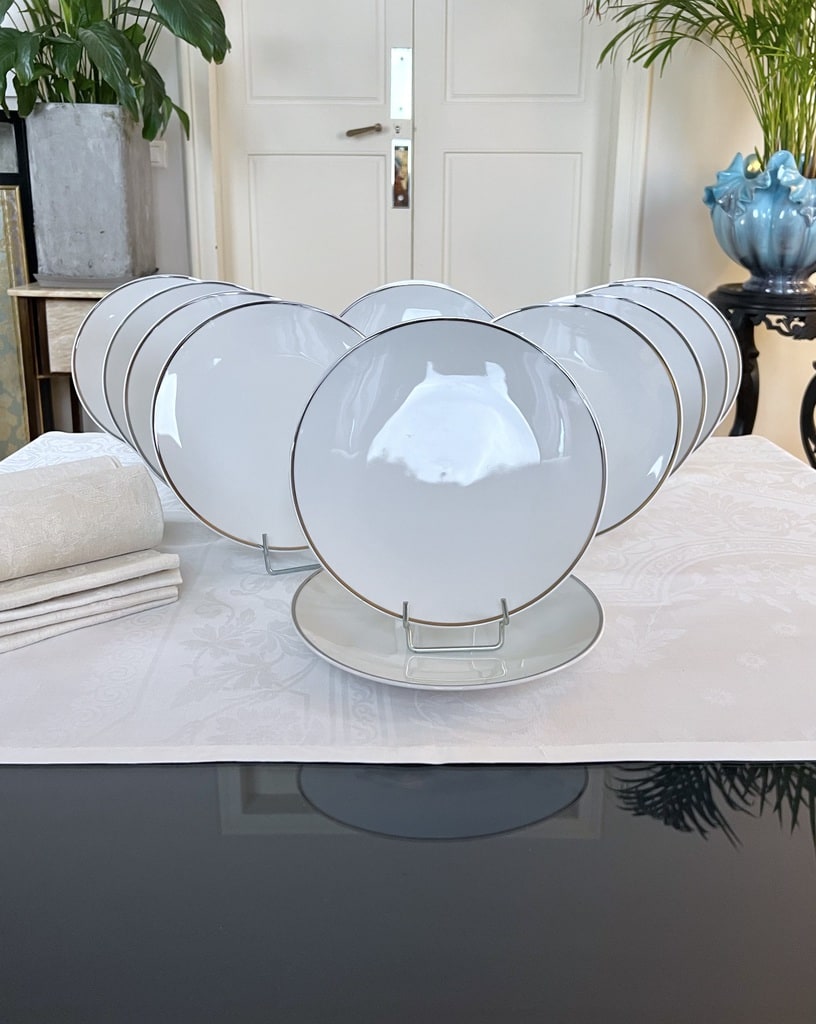 assiettes-paltes-porcelaine-blanche-filet-argent-vintage-1970-style-moderne-vaisselle-ancienne-brocante-antiquites
