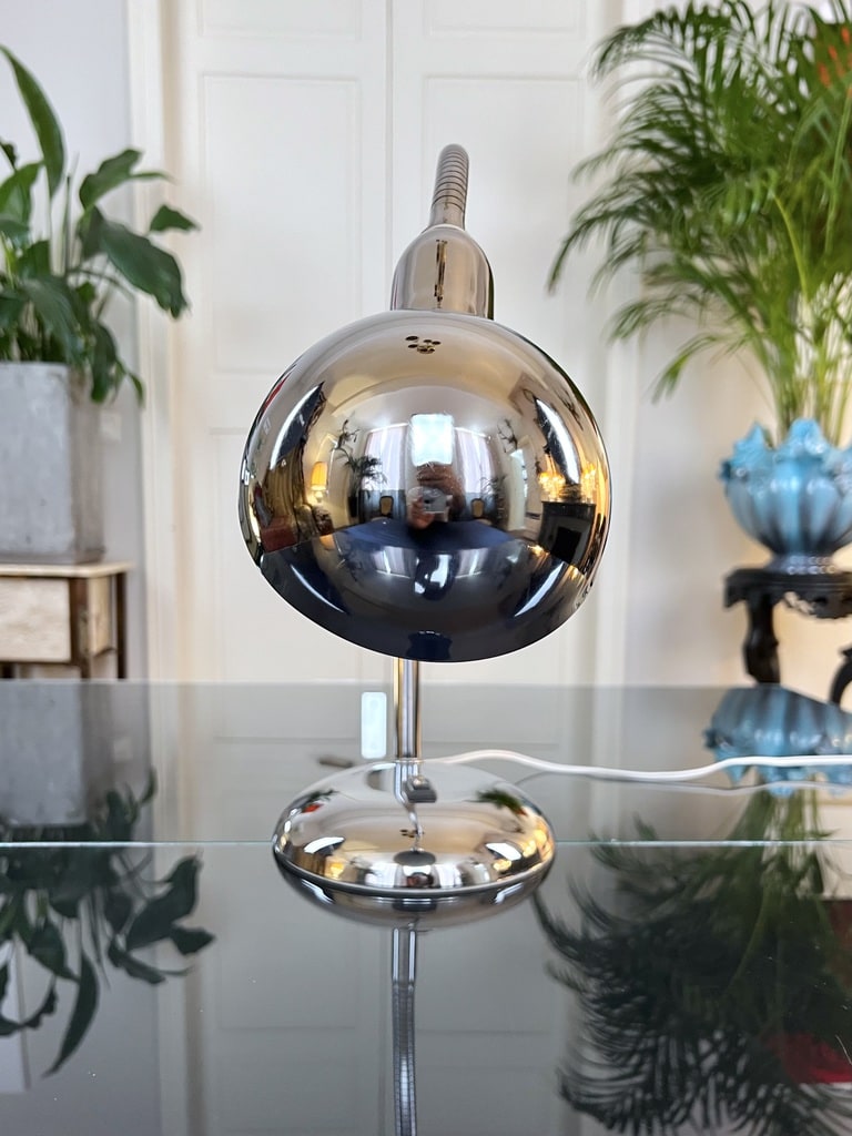 lampe-de-bureau-vintage-metal-chrome-bras-articule-style-1970-brocante-luminaires-anciens-20e-siecles-antiquites