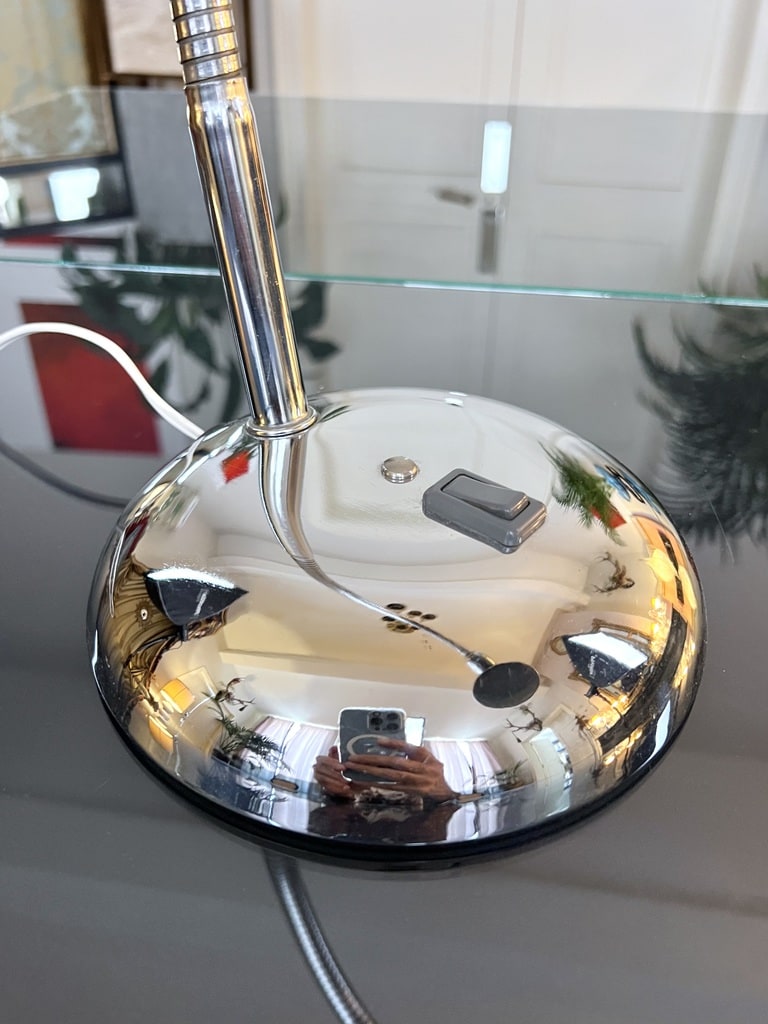 pied-de-lampe-vintage-1970-en-metal-chrome-style-jumo-brocante-luminaires-moderne-bureau-atelier