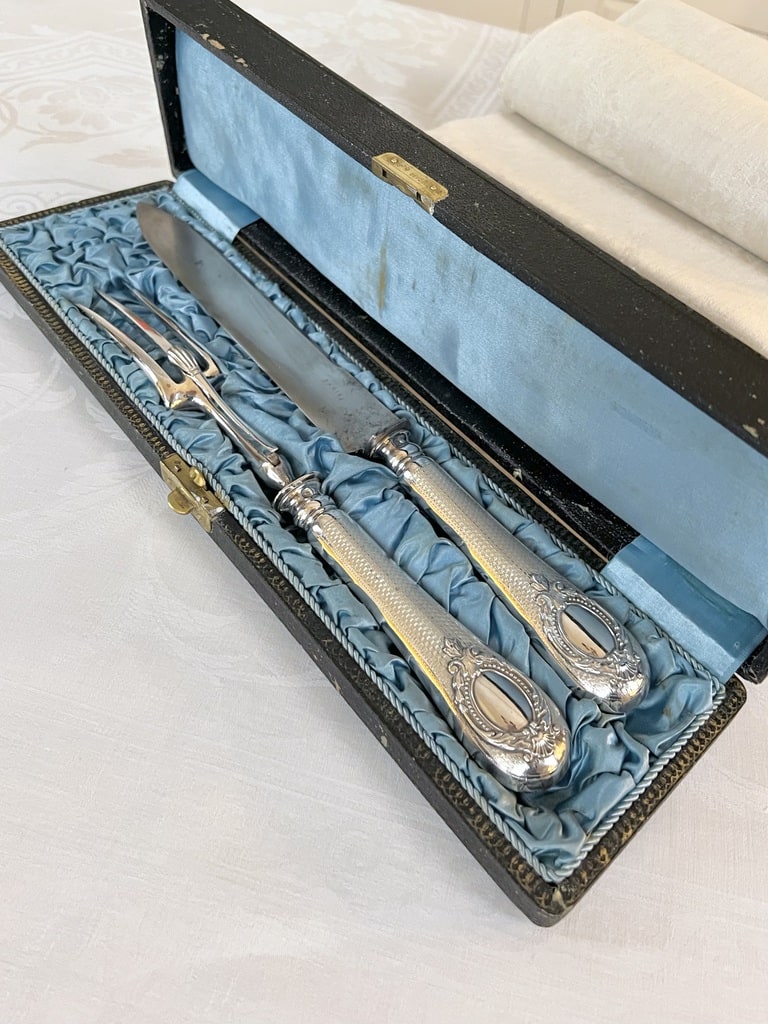 coffret-couvert-gigot-decoupe-viande-argent-fourre-medaillon-guilloche-19e-siecle-vaisselle-ancienne-antiquaire-brocante