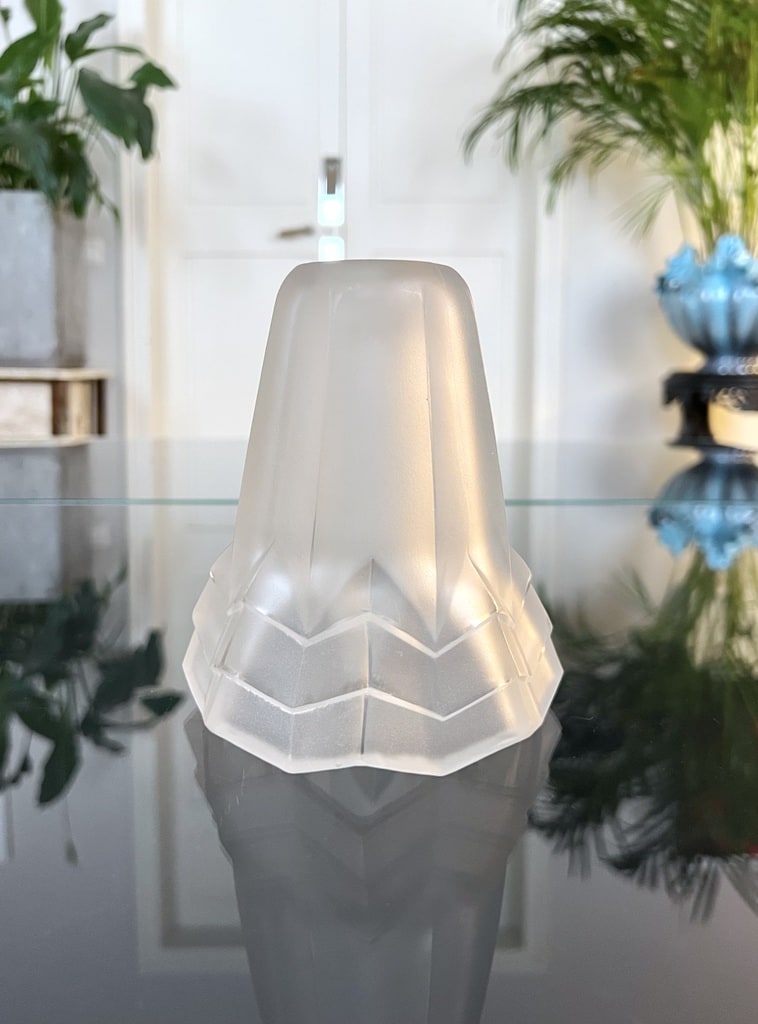 tulipe-degue-art-deco-lustre-lampe-verre-depoli-antiquites-decoration-luminaire