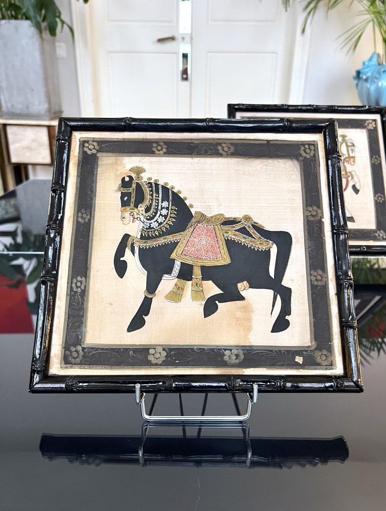 cadre-mural-ancien-bois-noirci-napoleon-3-peinture-sur-soie-cheval-decoration-classique-france-brocante-antiquites