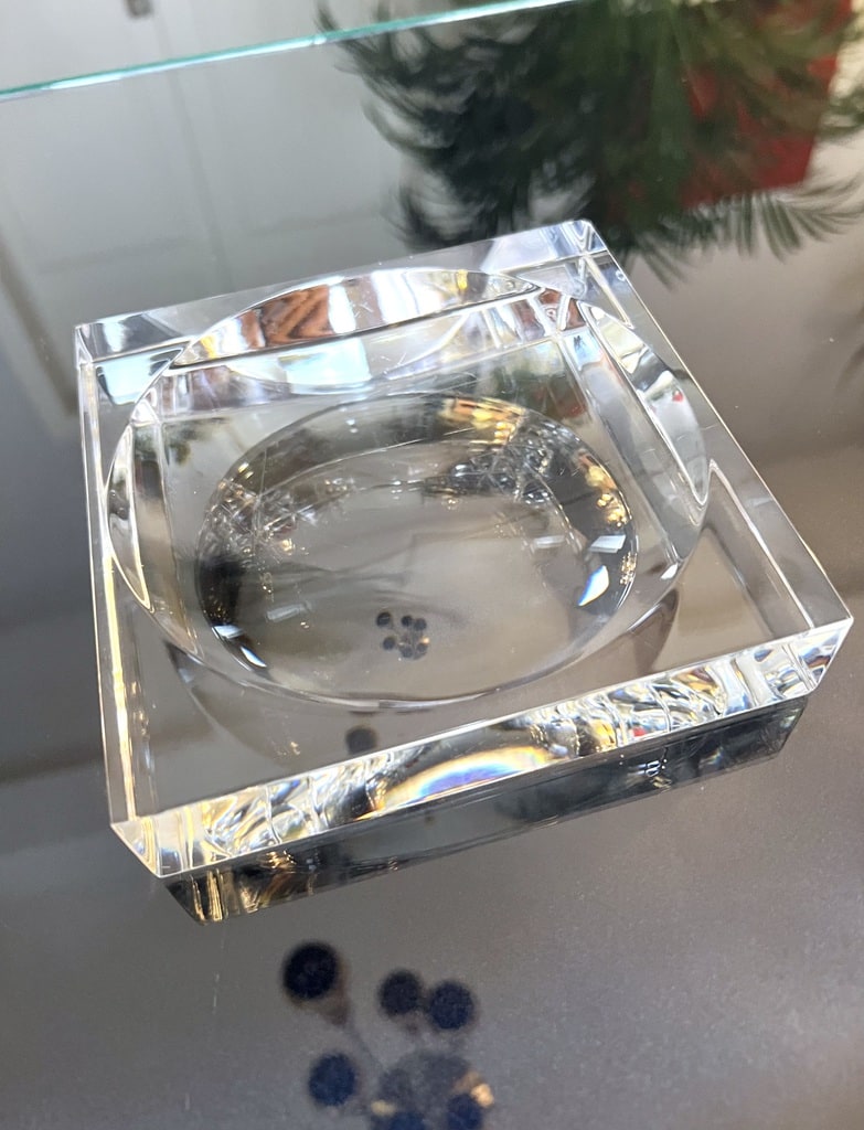 vide-poche-signe-baccarat-cristal-desgin-moderniste-antiquaire-brocante-objets-anciens