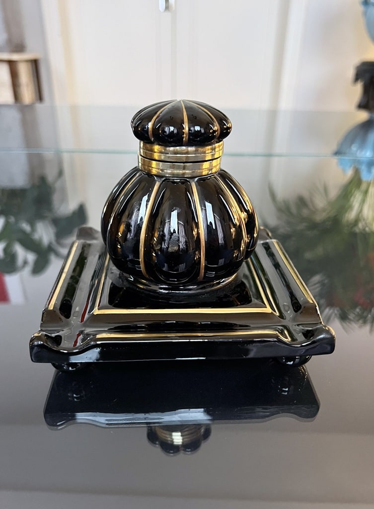 encrier-en-porcelaine-noire-filets-or-fin-style-art-deco-1930-porte-plume-stylo-moderne-objets-de-vitrine-collection-antiquaire-brocante