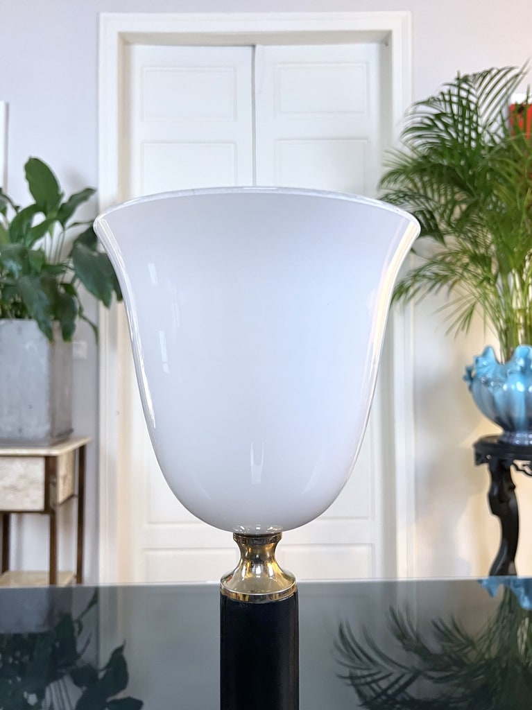 opaline-blanche-verrerie-lampe-mazda-vintage-luminaires-modernes-20e-siecle-antiquaire-brocante