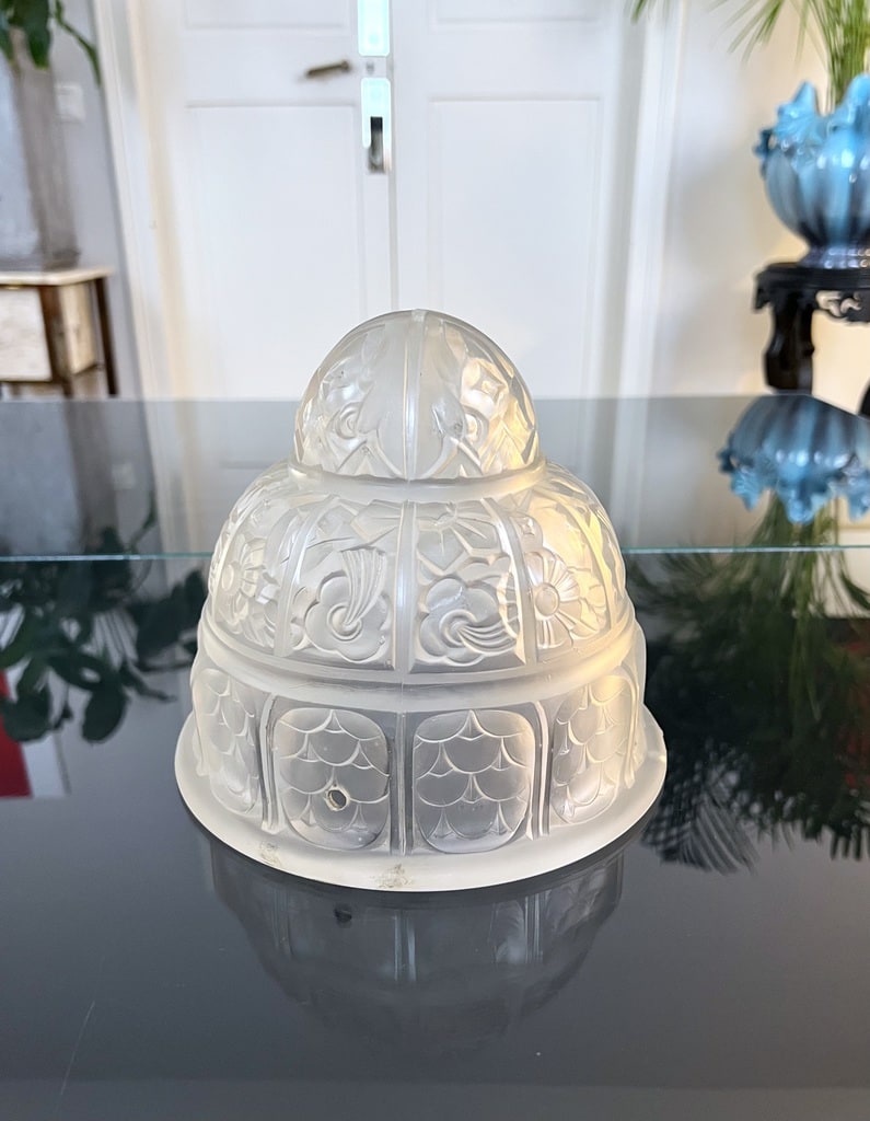 globe-de-lustre-art-deco-verrerie-des-hanots-verre-moule-presse-depoli-brocante-luminaires-anciens-antiquites