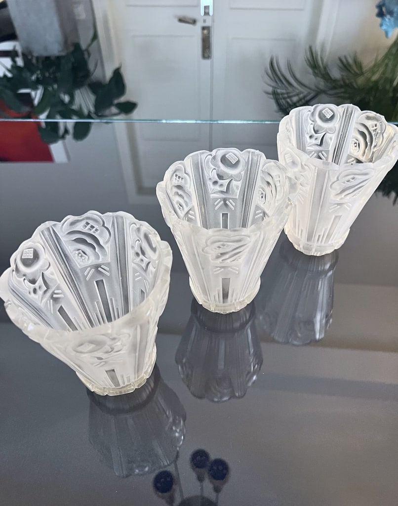 tulipes-pour-lampe-lustre-art-deco-verrerie-des-hanots-verre-moule-presse-depoli-brocante-vintage-antiquites