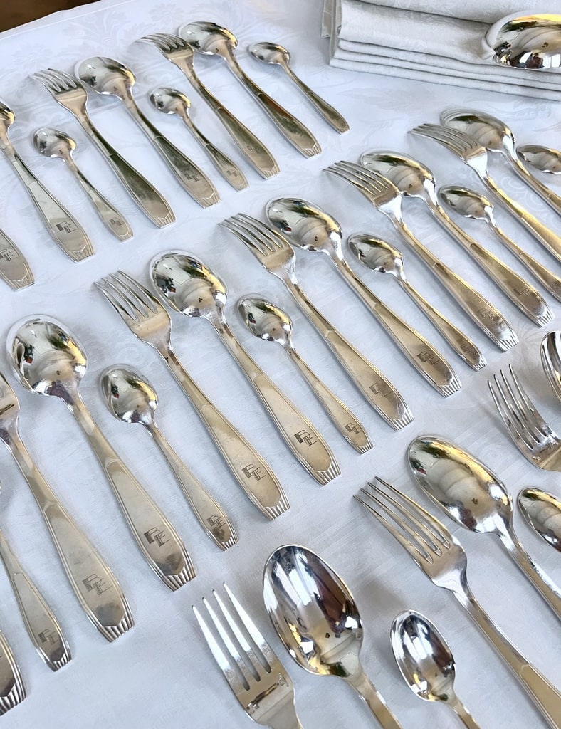 menagere-ancienne-style-art-deco-christofle-monogrammes-brocante-antiquites-vaisselle-vintage