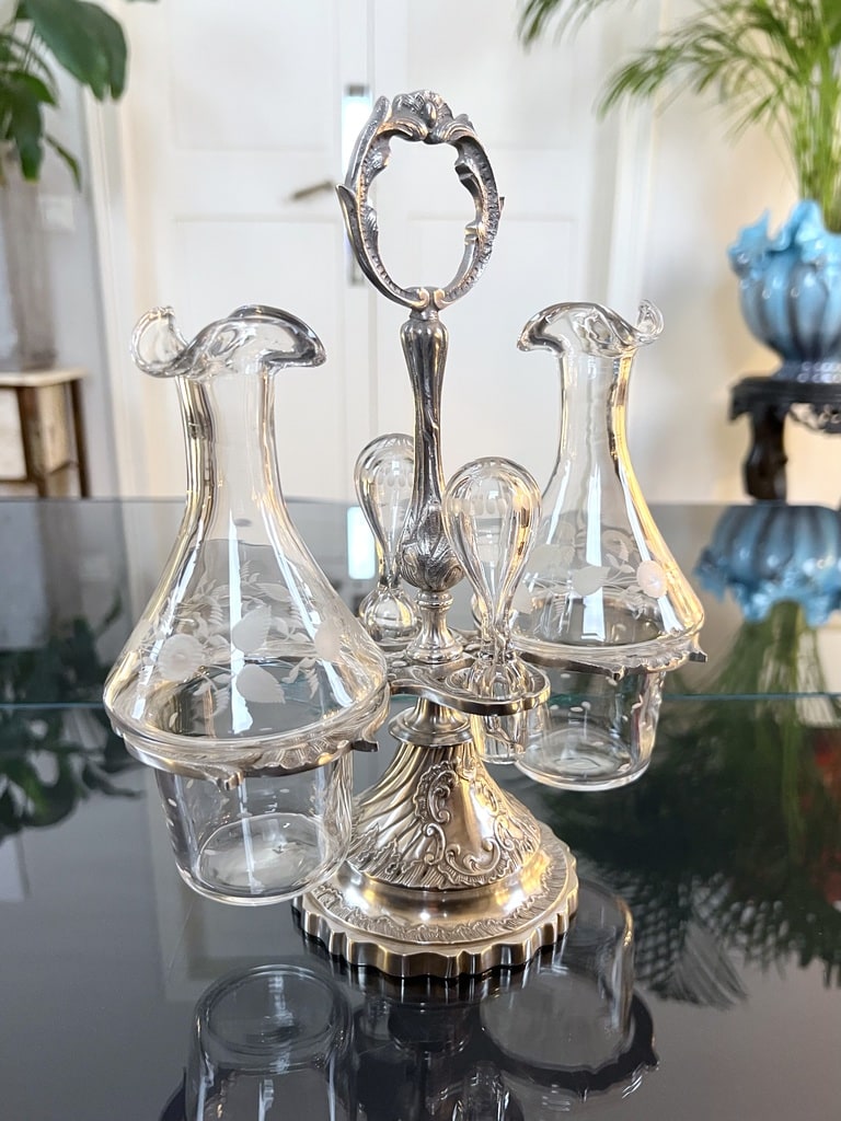 vinaigrier-huilier-condiments-serviteur-en-regule-argente-et-verre-souffle-brocante-vaisselle-art-de-la-table-francais-antiquaire