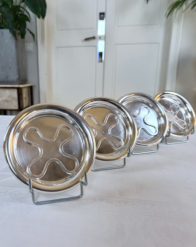 paires-de-dessous-de-bouteilles-metal-blanc-accessoire-de-table-vaisselle-ancienne-brocante-antiquaire