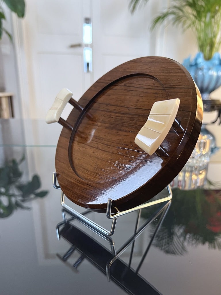 plateau-art-deco-moderniste-bois-noyer-vernis-tampon-poignee-en-ivoire-objets-anciens-brocante-vintage-antiquites-france