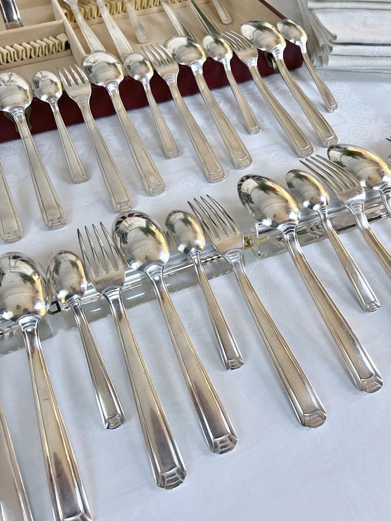 Lot De 7 Grands Couverts De Service Anciens – Métal Argenté, Style 1920-1949