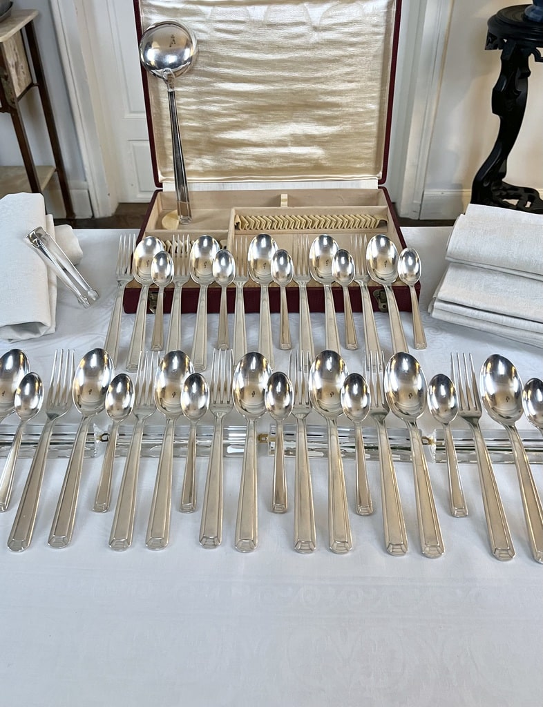 menagere-art-deco-en-metal-argente-couverts-anciens-art-de-la-table-brocante-antiquites-francaises