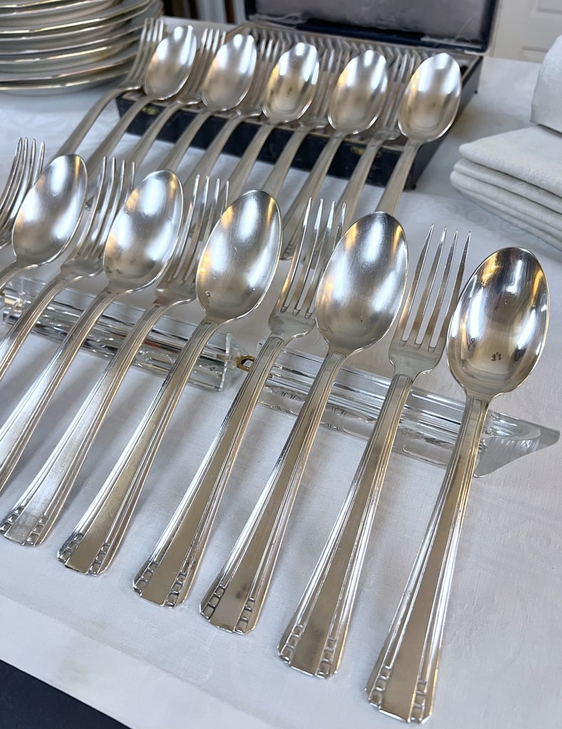 fourchette-et-cuillere-metal-blanc-art-deco-roux-marquiand-menagere-ancienne-brocante-art-de-la-table
