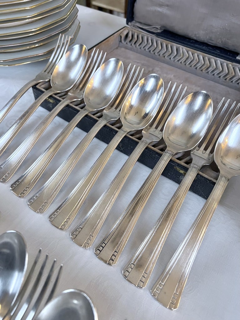 fourchette-cuillere-metal-blanc-roux-marquiand-art-deco-vaisselle-ancienne-brocante