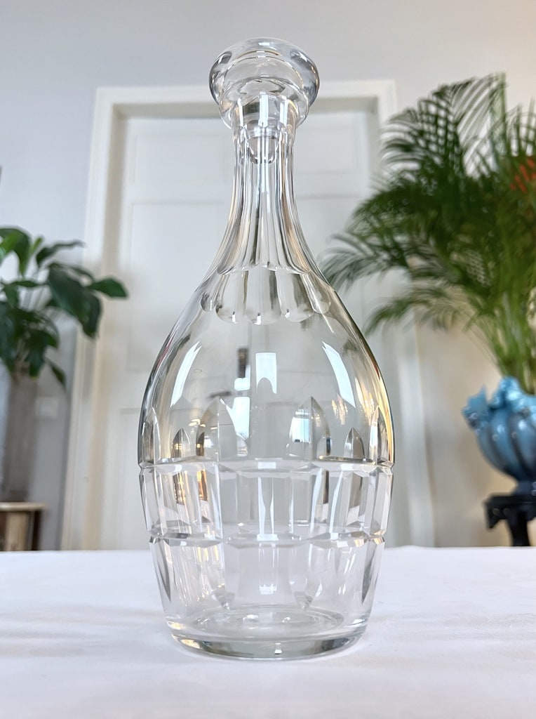 carafe-a-eau-ancienne-bouteille-de-table-en-verre-bouchon-vaisselle-moderne-seconde-main-brocante-antiquaire