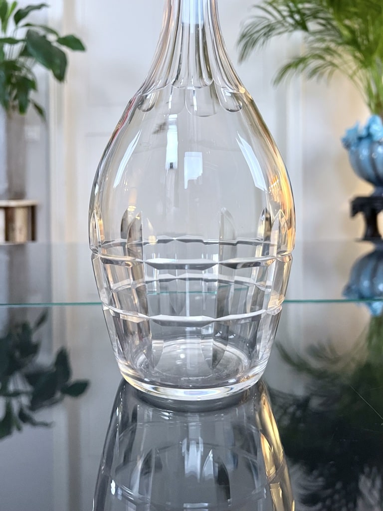 bouteille-a-eau-carafe-vintage-en-verre-cisele-brocante-en-ligne-antiquaire-art-de-la-table