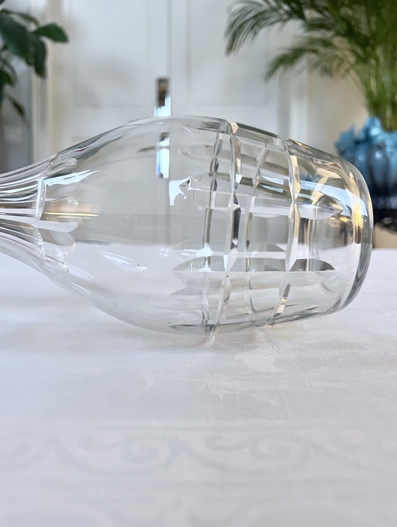 carafe-vintage-eau-vin-verre-cisele-bouchon-art-de-la-table-francais-boutique-en-ligne-antiquaire-brocante