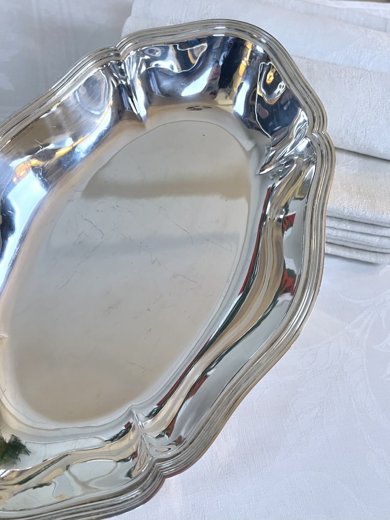 corbeille-a-pain-ancienne-vaisselle-vintage-maillechort-couleur-argente-plat-de-service-brocante-art-de-la-table-pieces-de-forme-antiquaire