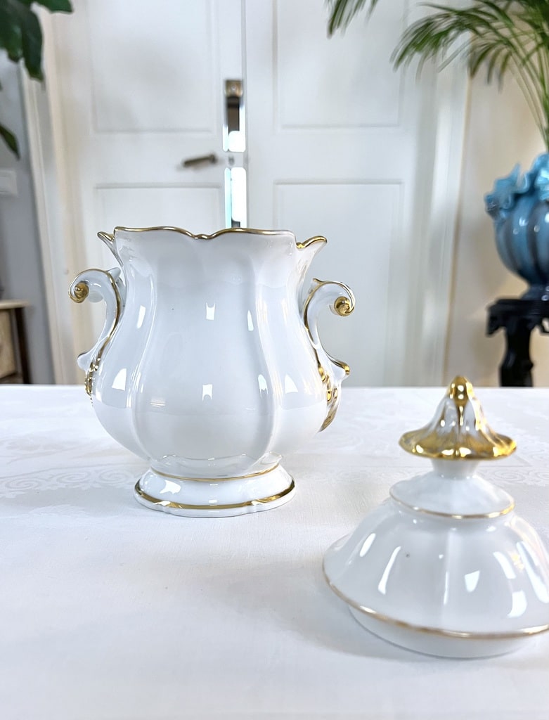 sucrier-porcelaine-blanche-vieux-paris-decor-or-fin-haviland-service-the-cafe-19e-siecle-antiquaire-vaisselle-brocante-art-de-la-table