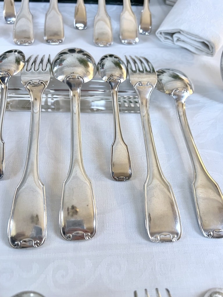 couverts-argenterie-ancienne-menagere-metal-argente-style-art-deco-vaisselle-moderne-antiquaire-brocante-boutique-en-ligne